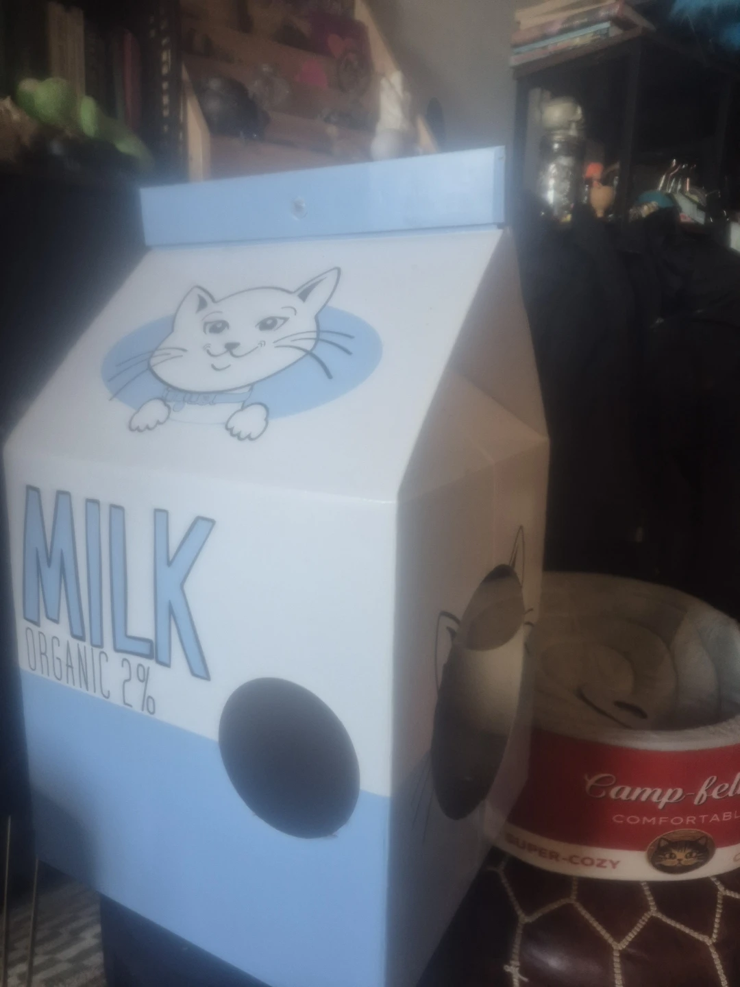 Camp-Feline "Milk Carton" Cat House and Campbell's pet bed - photo 2