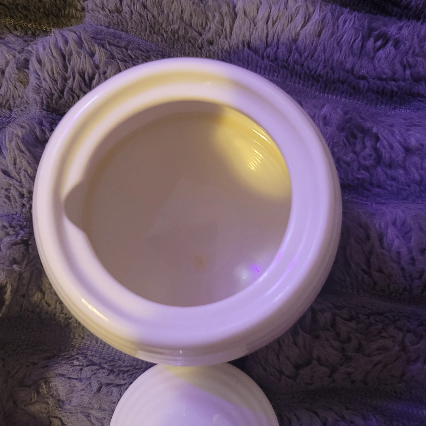 White Ceramic honey Bowl with Lid and dripper - photo 3
