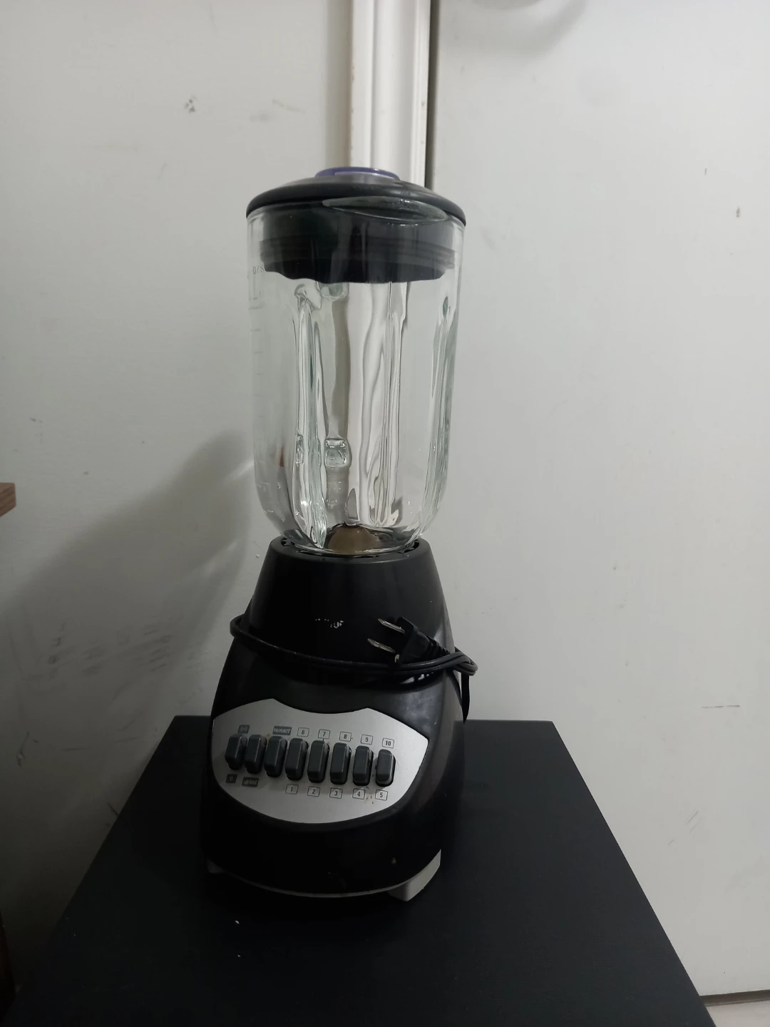 Black 10-Speed Blender