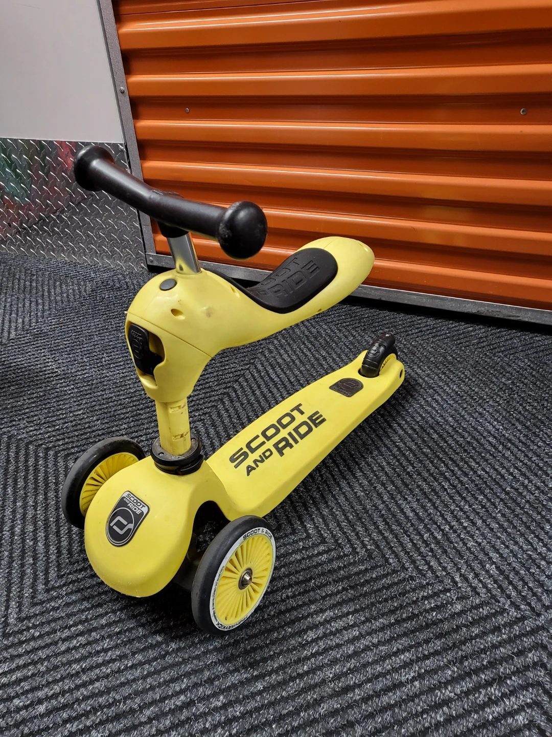 Scoot and Ride Yellow 2-in-1 Scooter and Balance Bike - photo 2