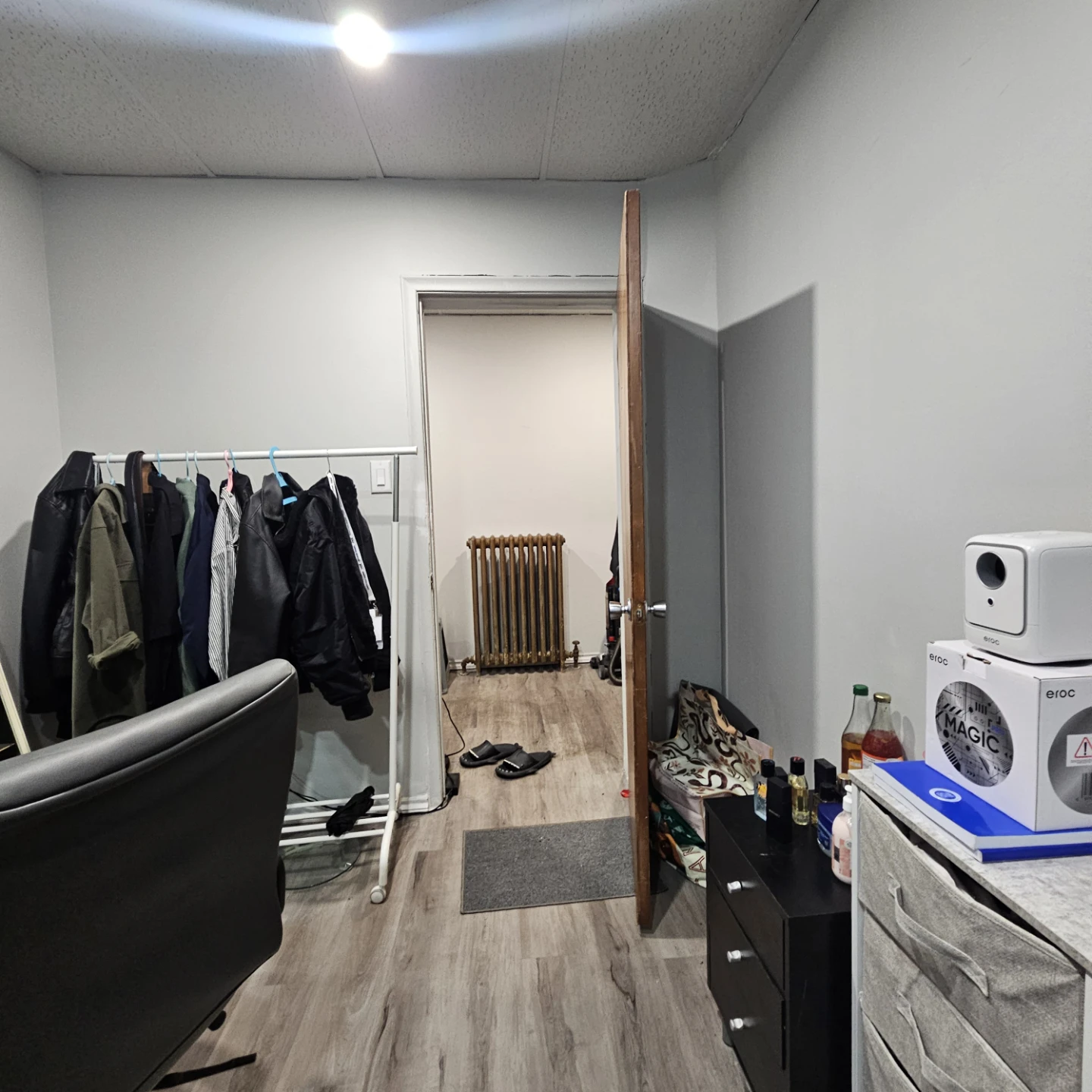 Furnished Private Room - Downtown Toronto - Summer Sublet - photo 4