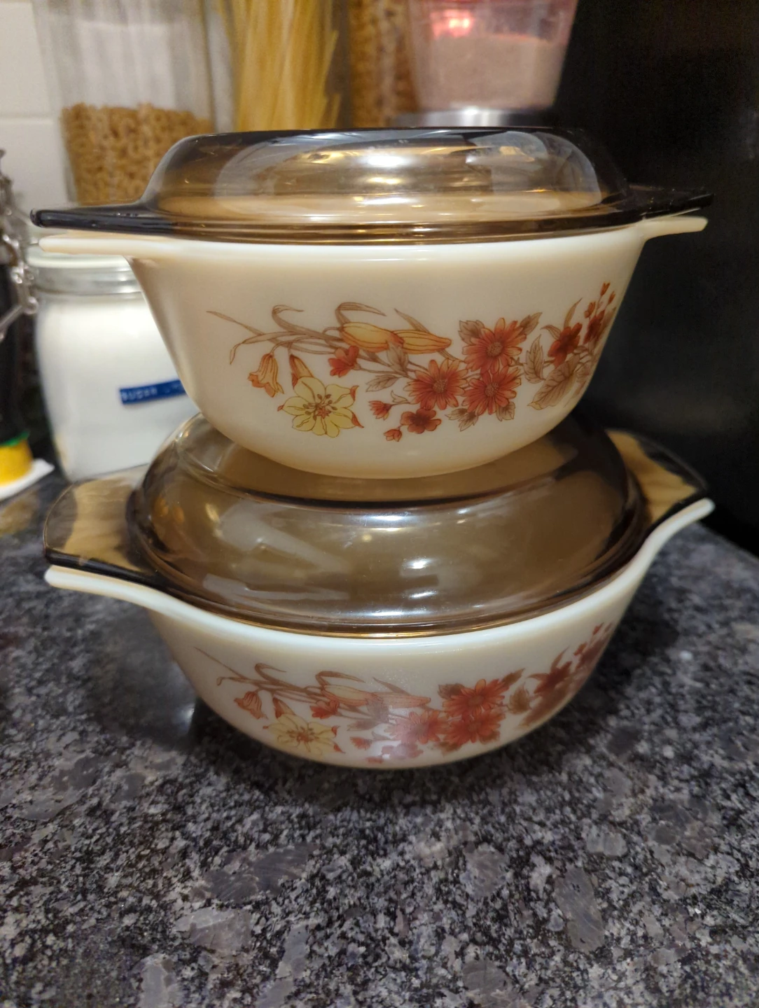 Pyrex Casserole Dishes with Lids - Set of 2