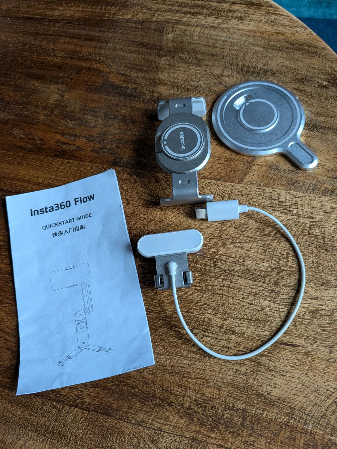 Insta360 Flow Smartphone Gimbal Stabilizer - photo 3