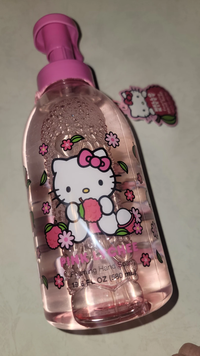 Hello Kitty Pink Lychee Foaming soap 580ml
