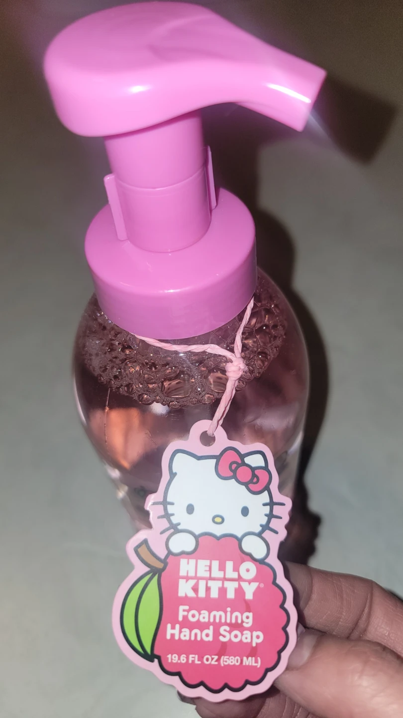 Hello Kitty Pink Lychee Foaming soap 580ml - photo 3