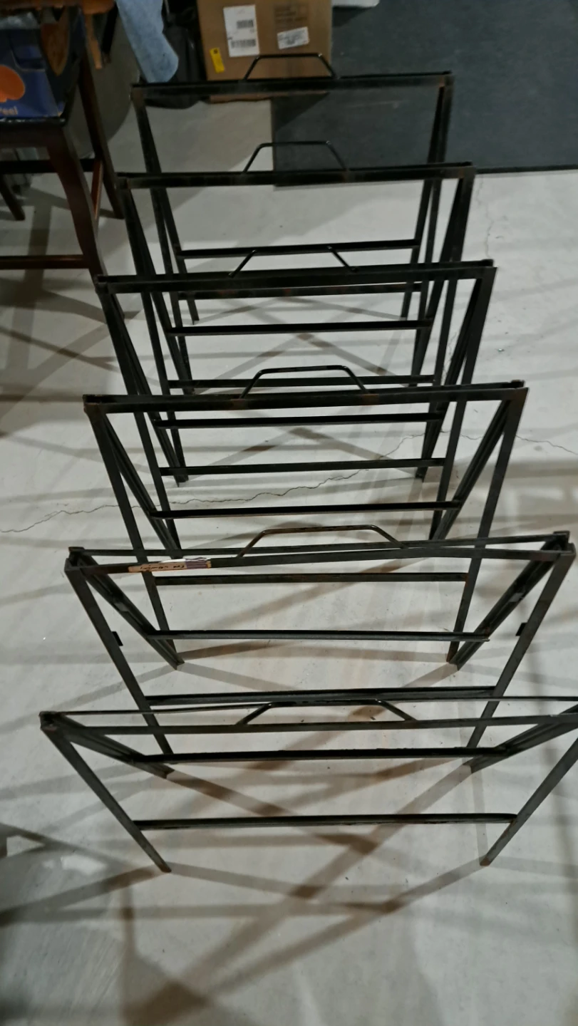 6 metal A-frames - photo 2