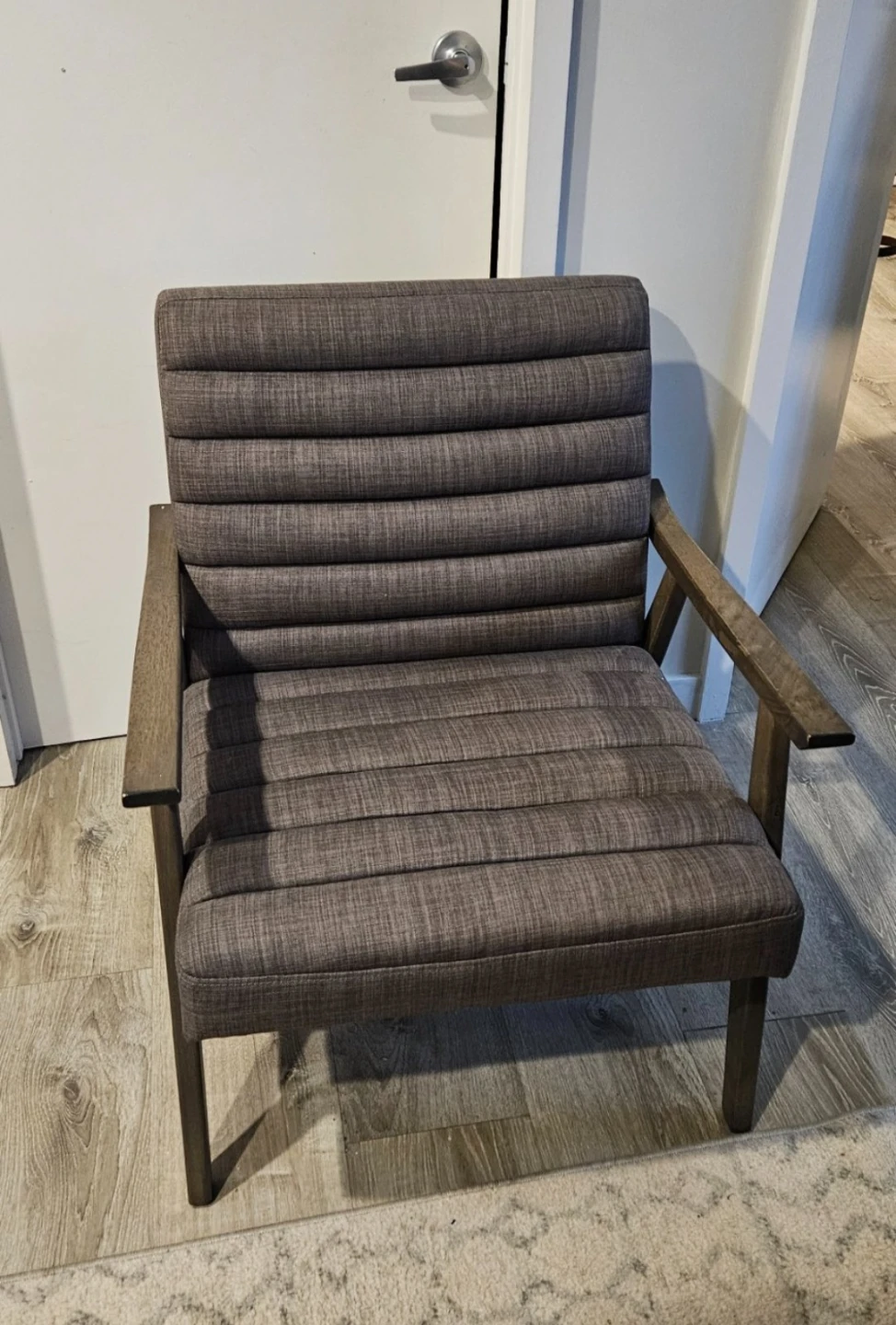 Modern Upholstered Accent Chair like new