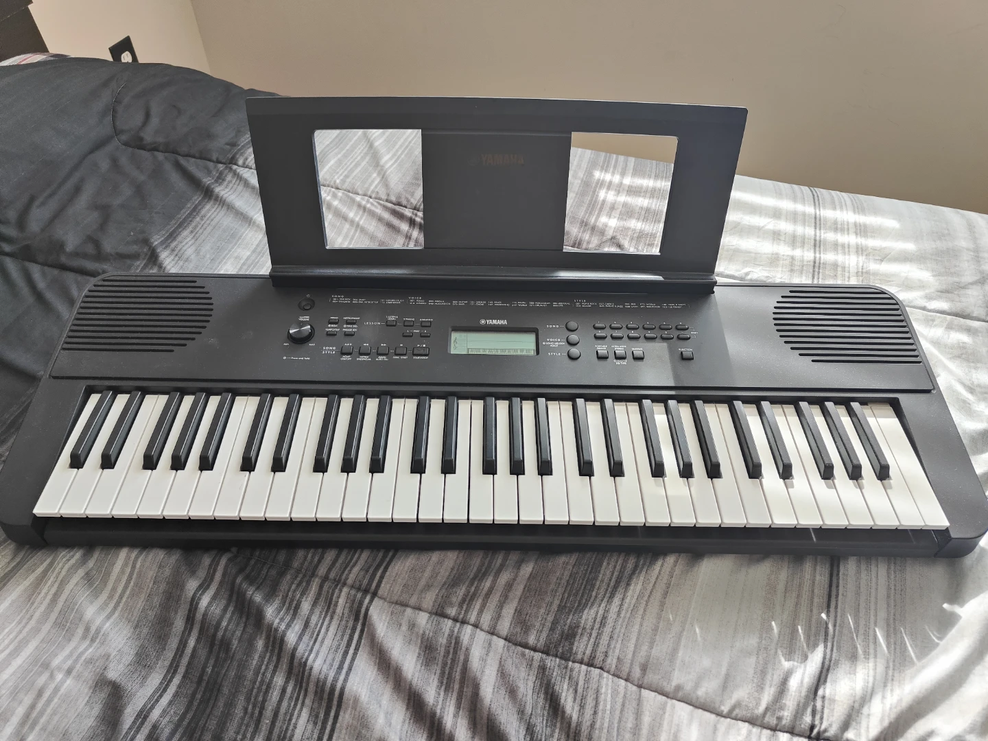 Yamaha Keyboard PSR- 360 B - photo 2