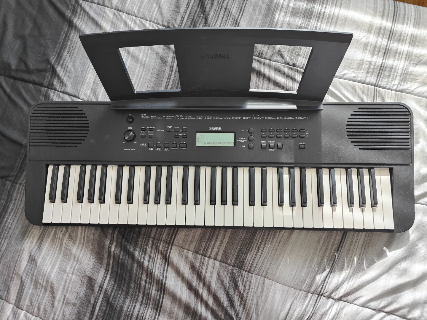 Yamaha Keyboard PSR- 360 B - photo 3