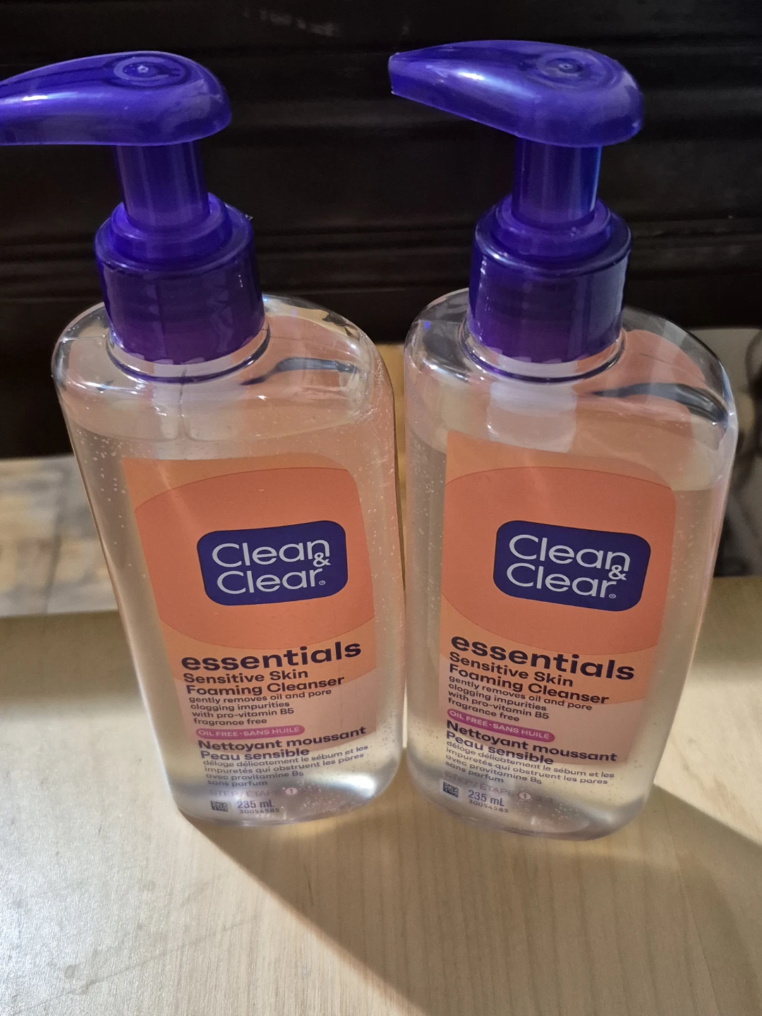 Clean & Clear Essentials Sensitive Skin Foaming Facial Cleanser