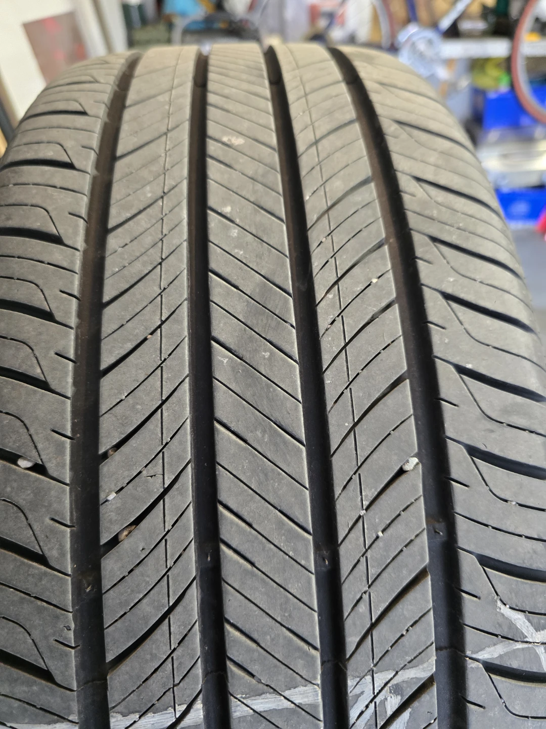 Volkswagen Alloy Wheel with Hankook Tire - photo 4
