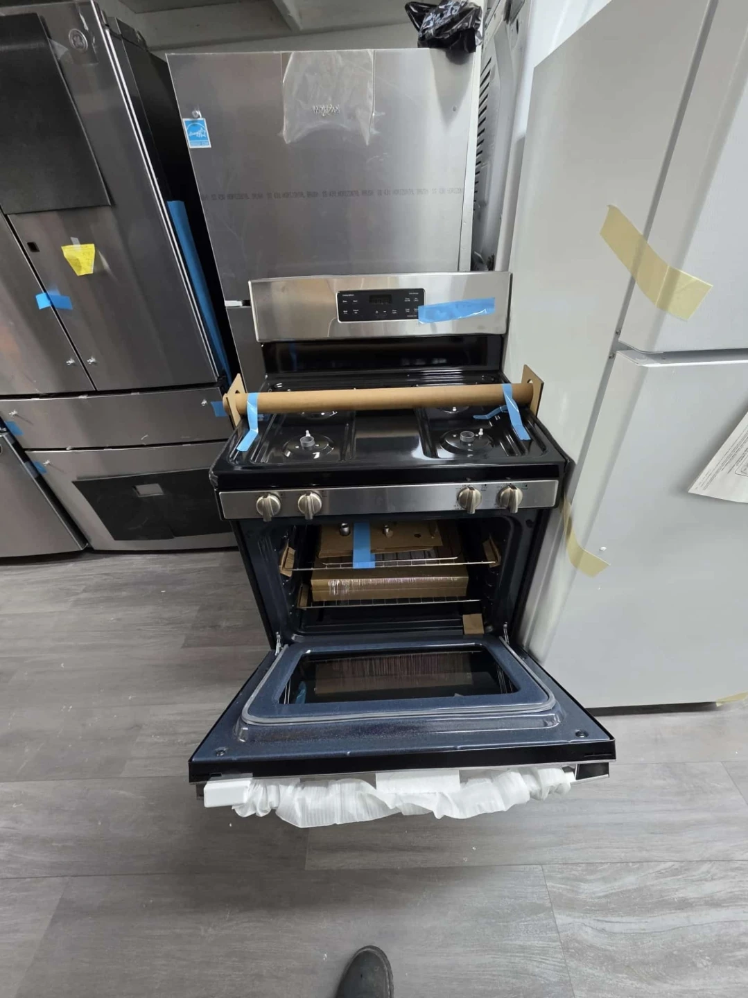 New GE 30in Stainless steel gas stove - photo 2