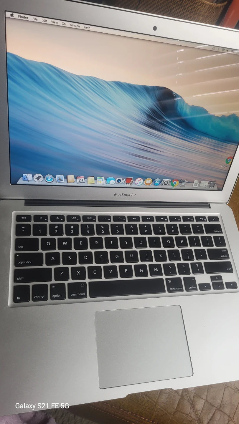 Apple MacBook Air Laptop - photo 2