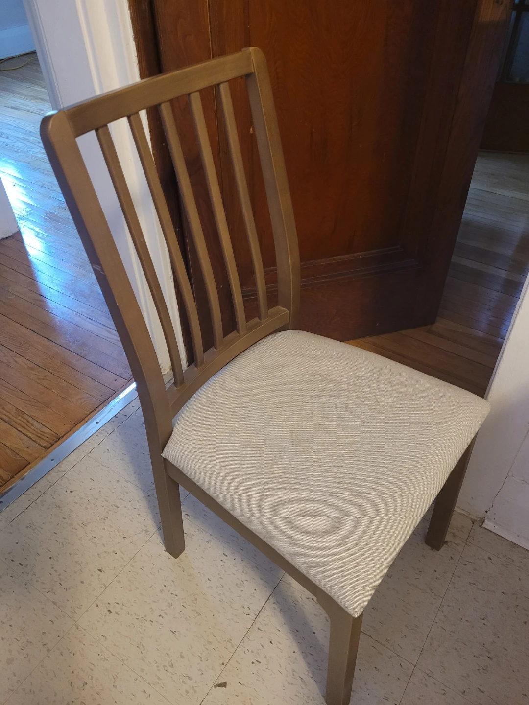 Wooden half circle extendable table with chairs - photo 3