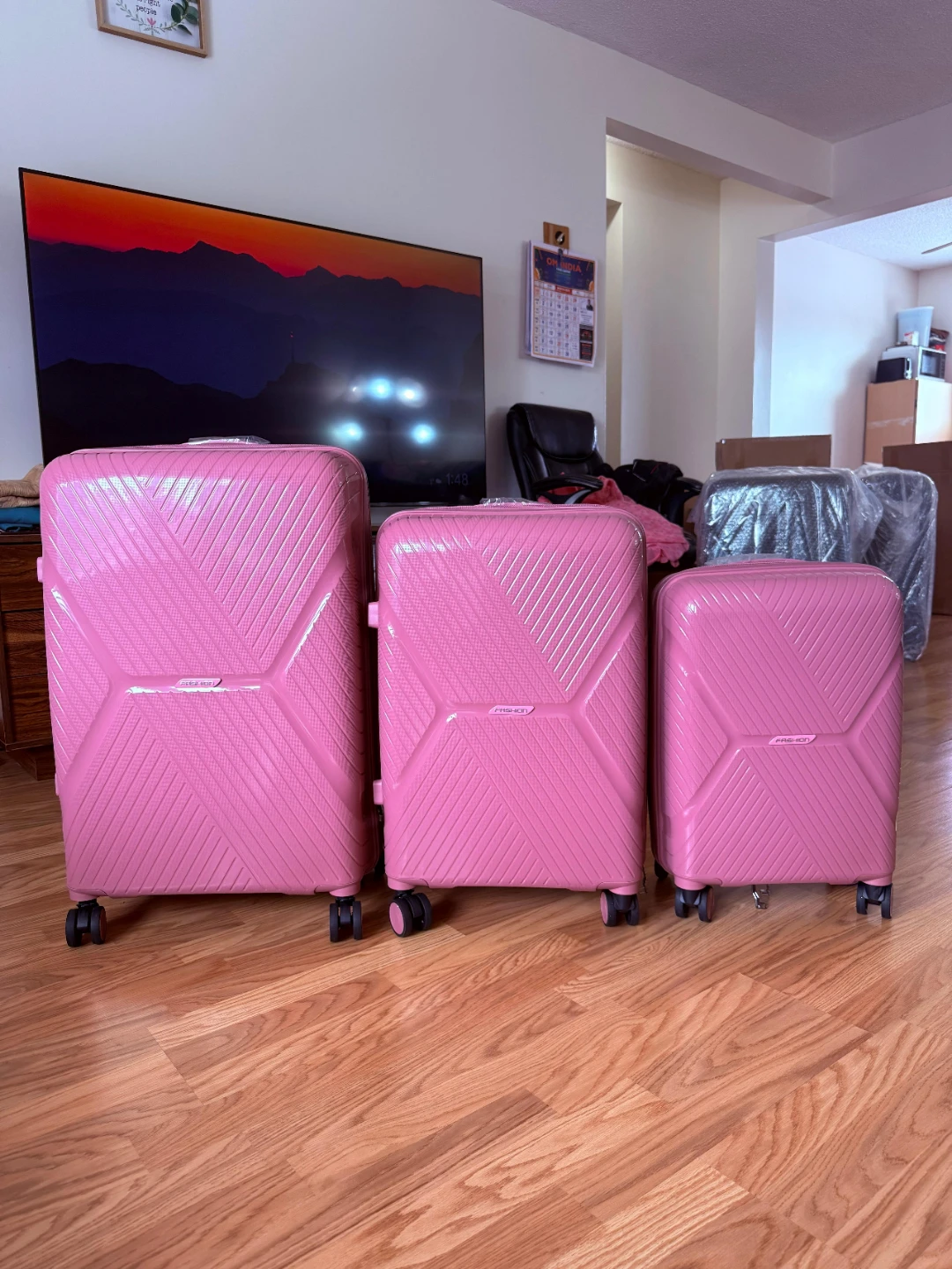 Set of 3 Pink Travel Suitcases