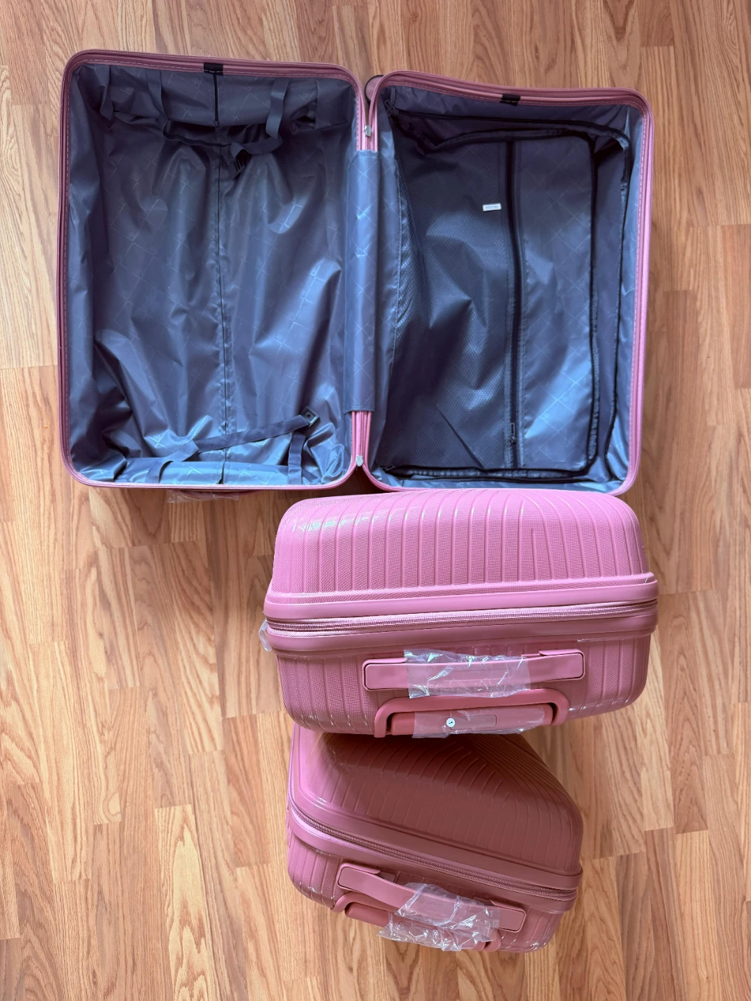 Set of 3 Pink Travel Suitcases - photo 3