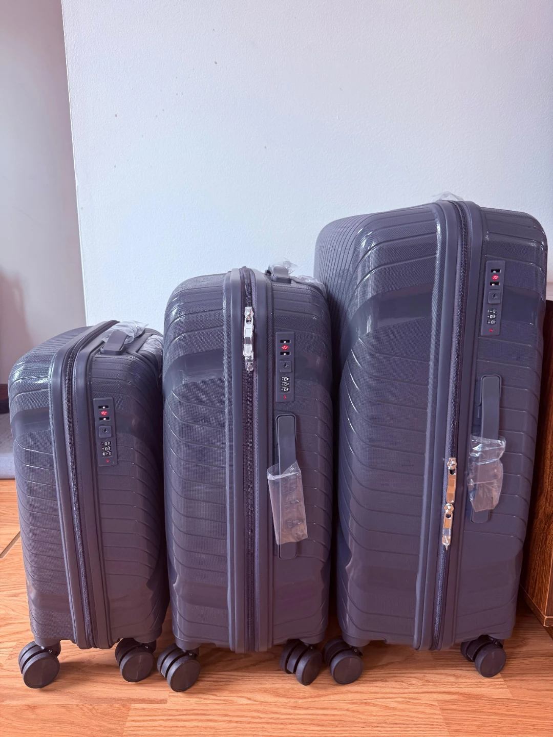 Set of 3 Pink Travel Suitcases - photo 5