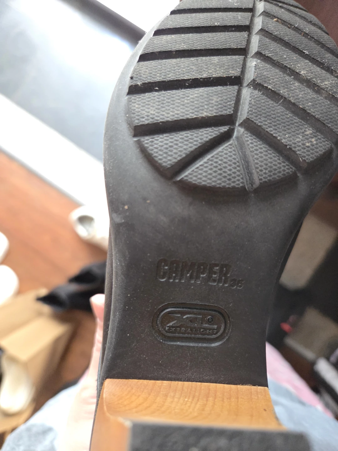 Camper Valley black booties - photo 2