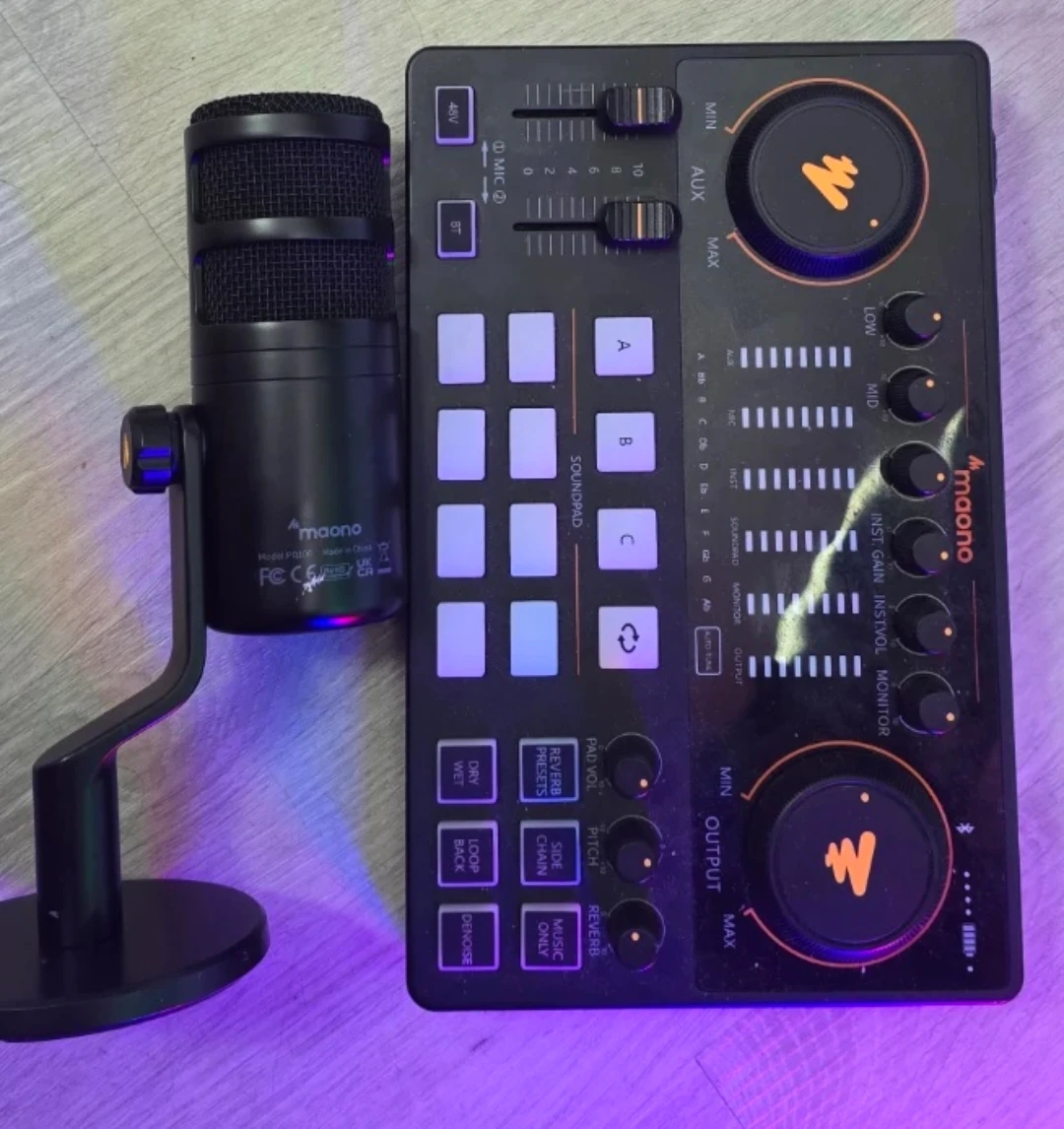 Maono AU-AM200 Audio Mixer and PD200 Microphone Set