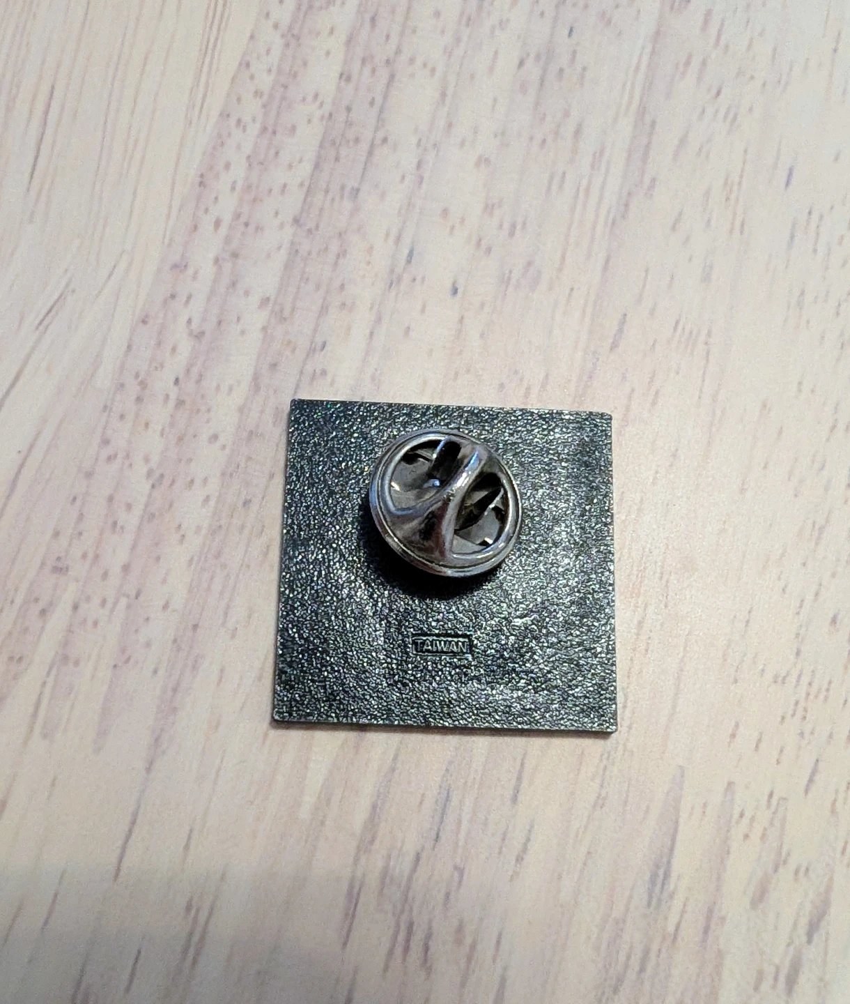 Brand New Blue Mountain Lapel Pin - photo 2