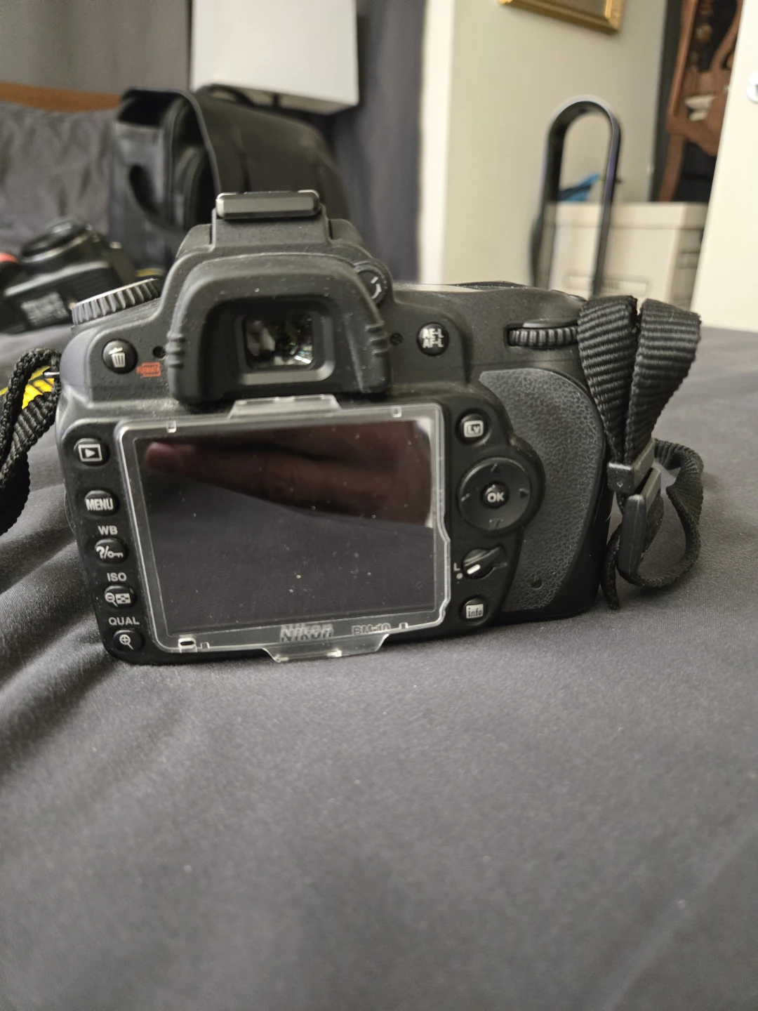 Nikon D90 DSLR Camera with 18-105mm Lens - photo 2