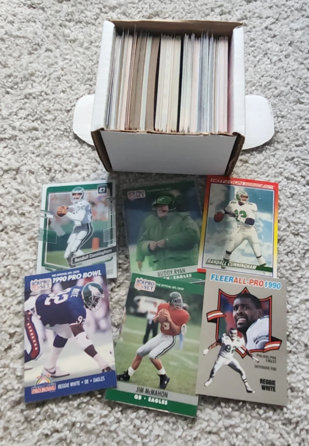Philadelphia Eagles, 200 Football Cards Team lot - photo 2