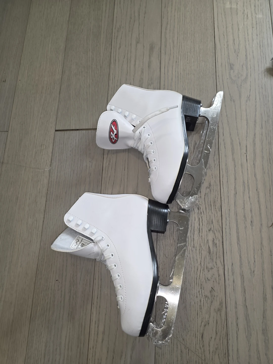 White HESPELER Figure Skates for kids - photo 5
