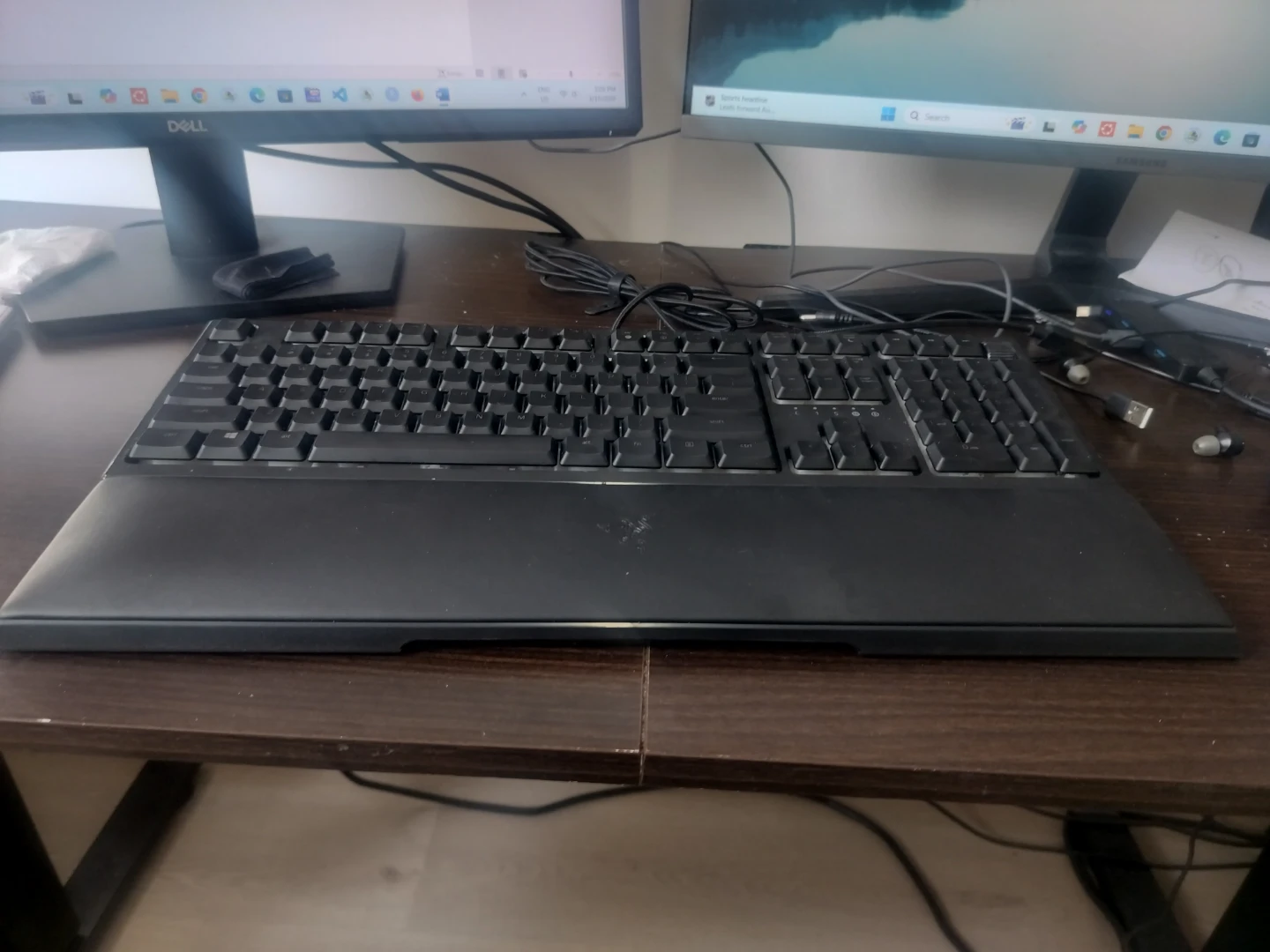Razer ORNATA v2 Mecha-Membrane Gaming Keyboard - photo 2