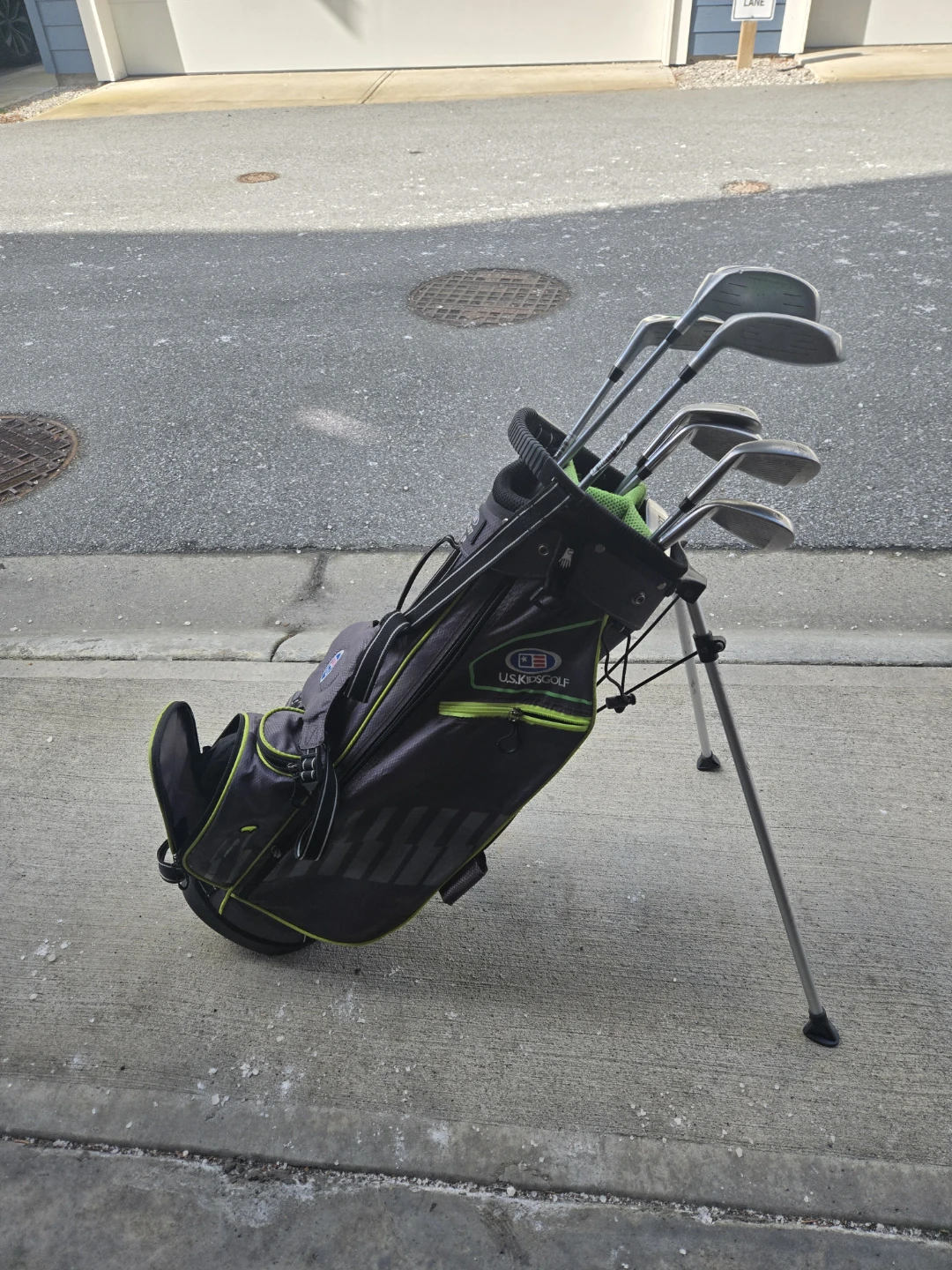 US Kids 57 Ultralight Golf Club Set with Bag