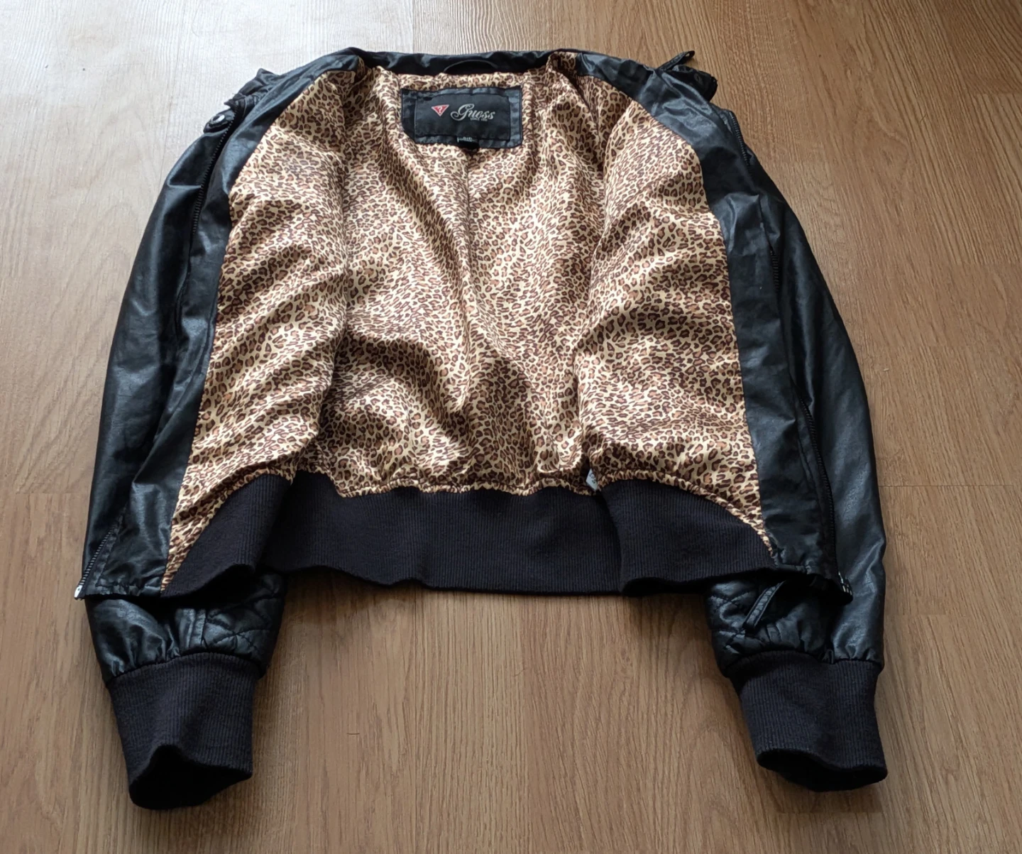 Guess Faux Leather Jacket – Quilted Sleeves, Leopard Lining - photo 3