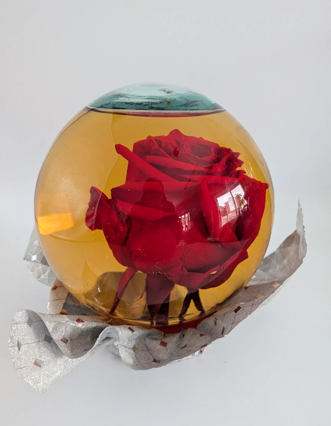 Preserved Red Rose in Glass Orb - photo 2