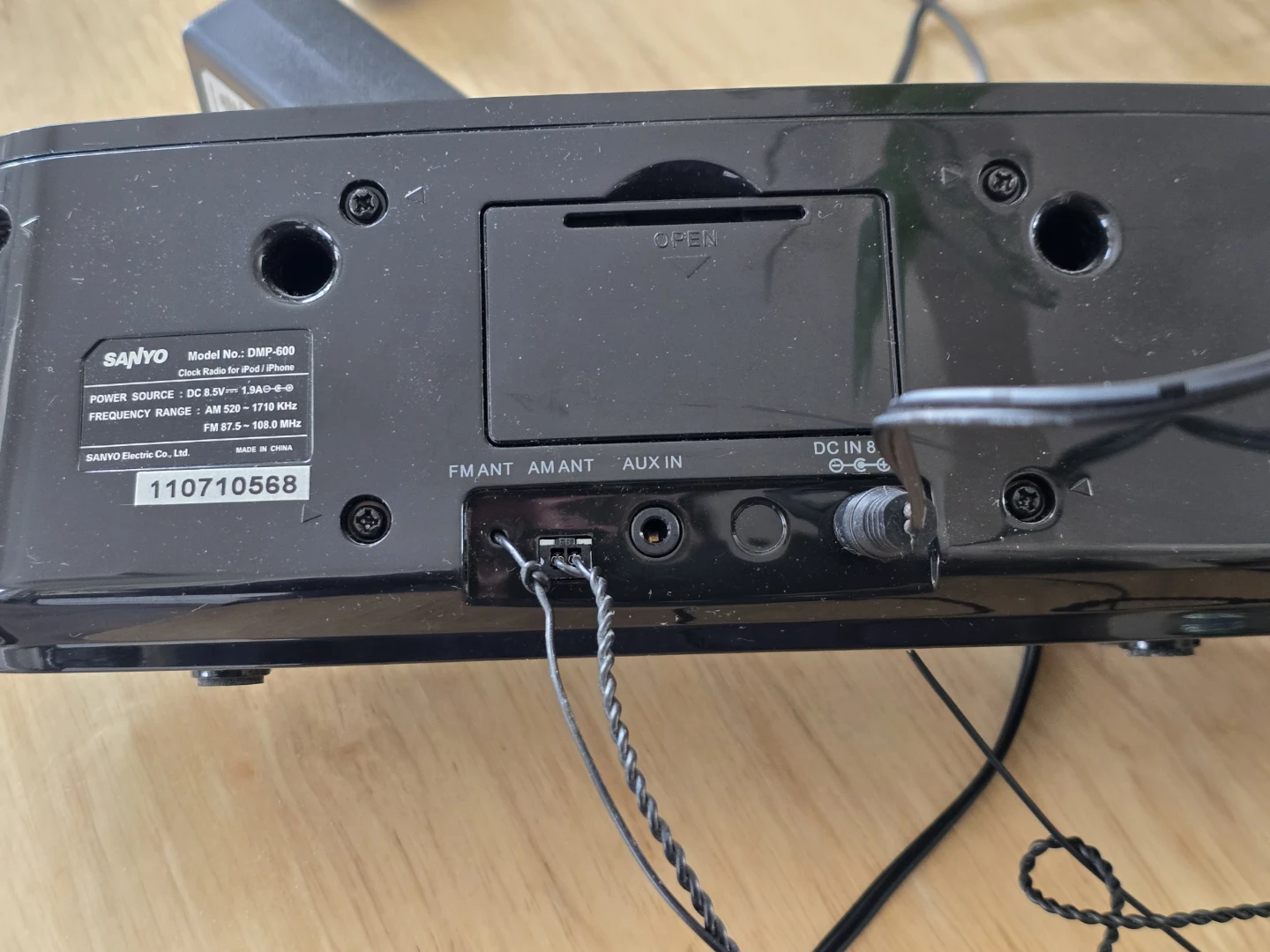 Sanyo Alarm Clock Radio - photo 2