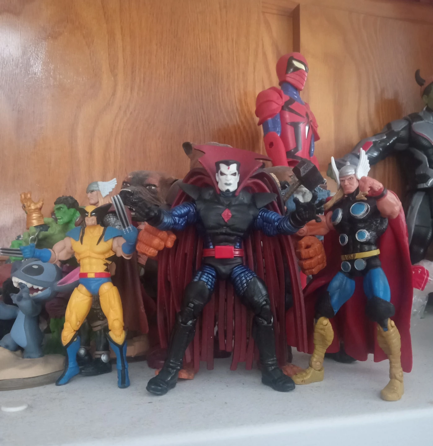 Marvel Universe Action Figures (Mr. Sinister,Wolverine