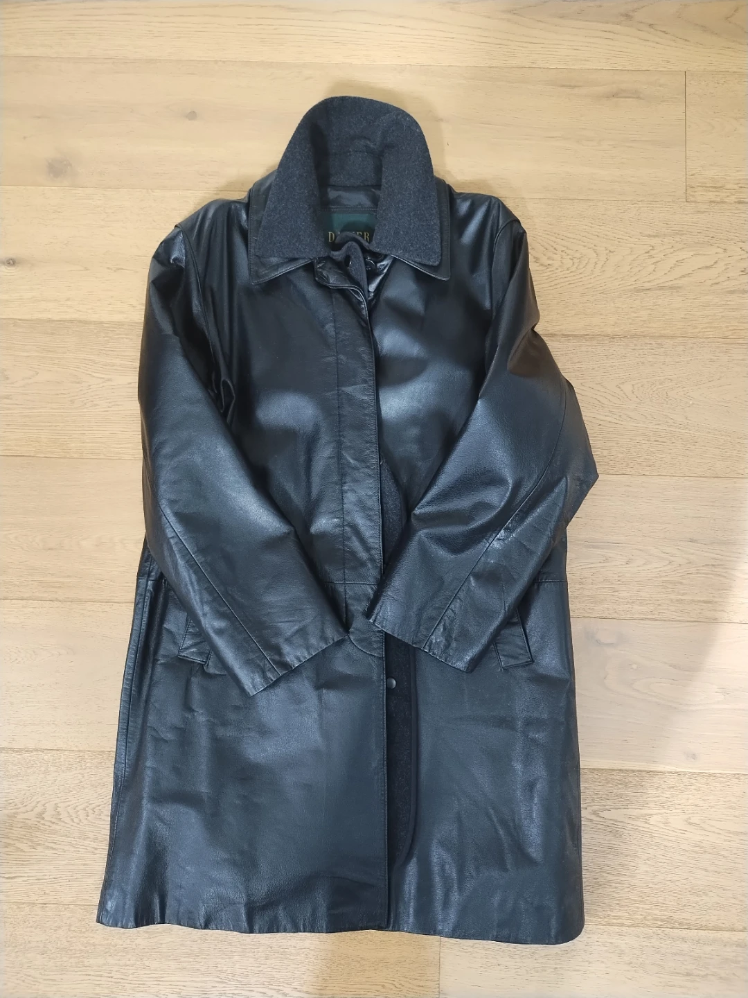 Danier Leather Coat with Wool Liner - size 10-12