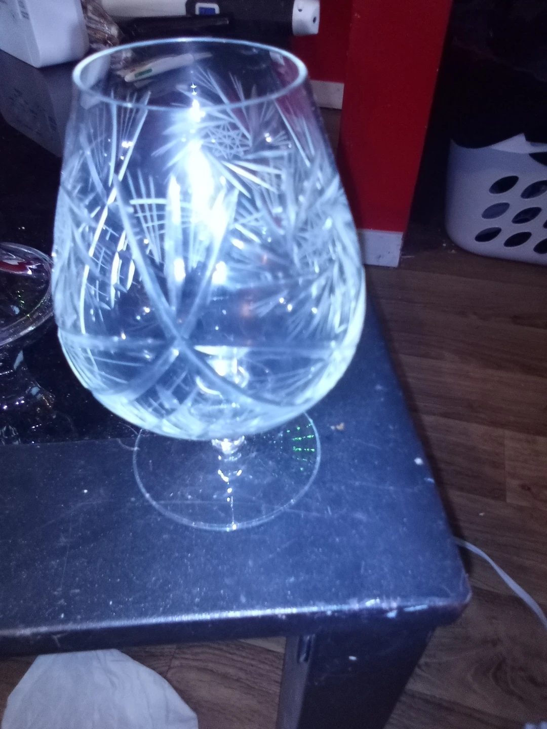 Pinwheel crystal brandy glass 10$
