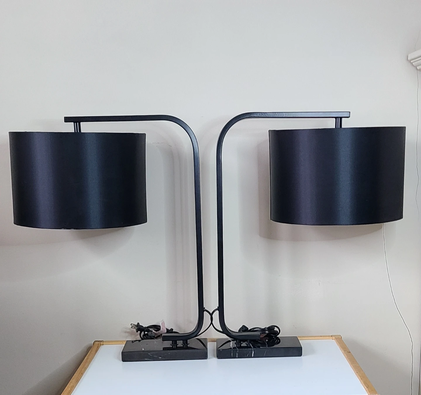 Like New! Pair of Table Lamps - Excellent Condition - photo 2