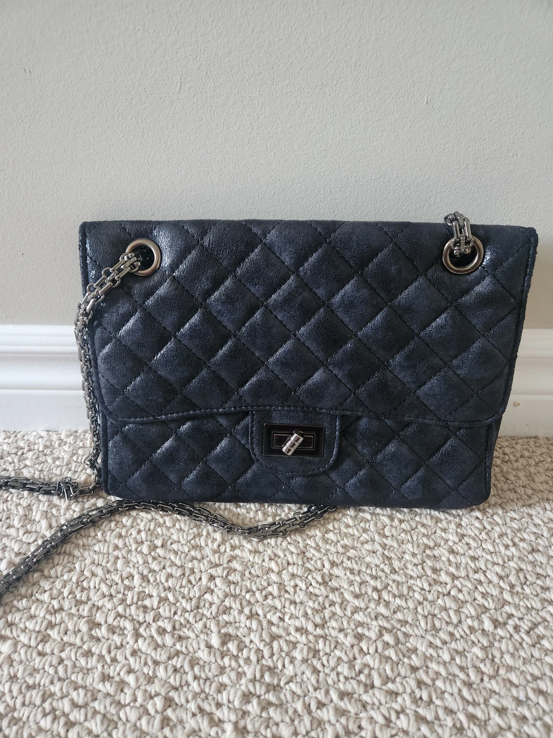 Womens Black Quilted Chain Shoulder Bag - photo 2