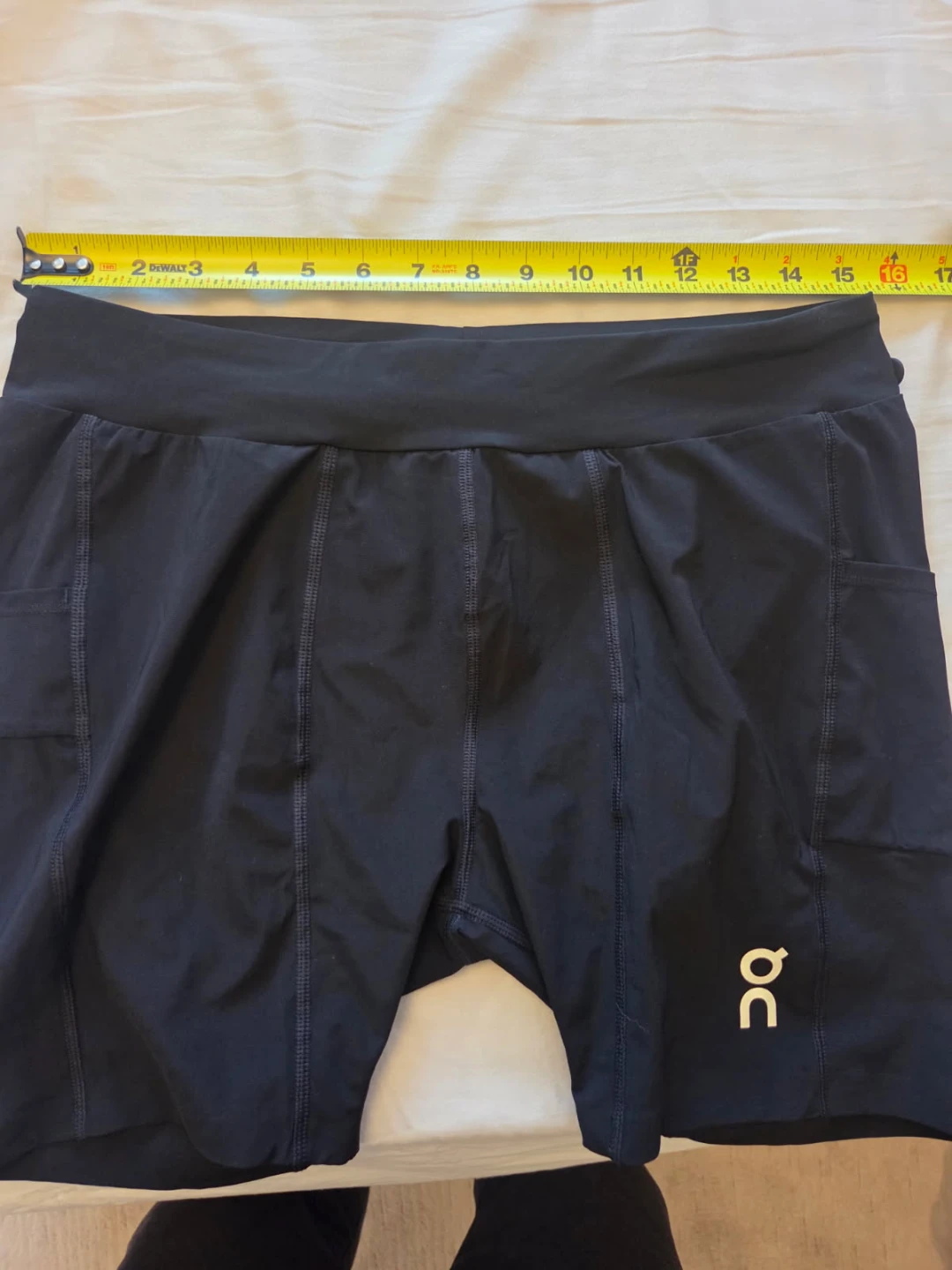 On Hybrid Shorts XX Large Black