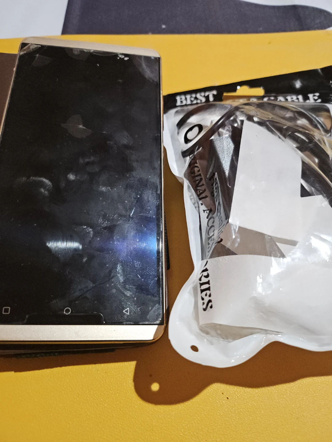 BLU  VIVO XL Smartphone