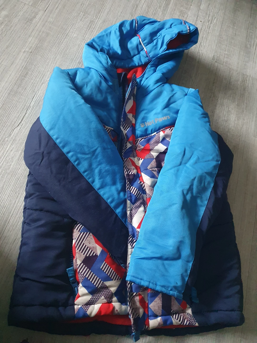 Hot Paws Kids Winter Jacket and cozy sweater Together $5 - photo 3