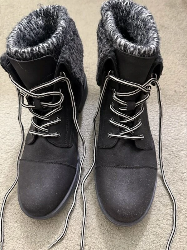 White Mountain Women's Black Lace-Up Knit Cuff Boots