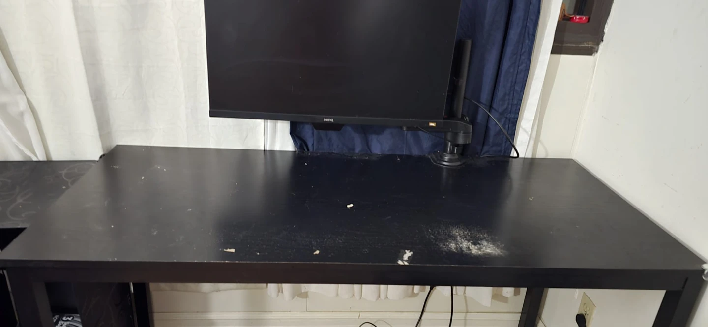 Black computer desk with Ben Q Monitor 27 inch - photo 2