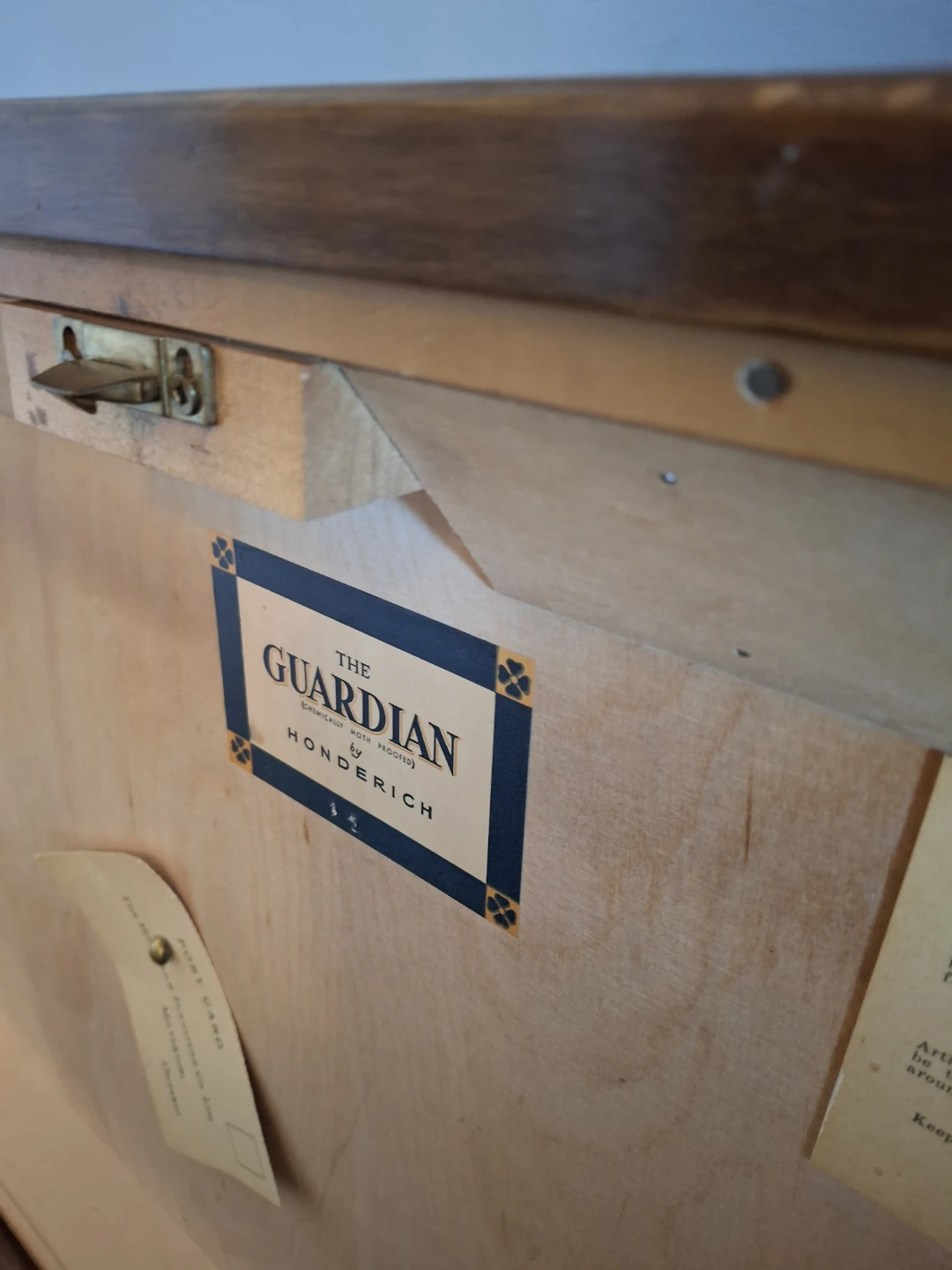 The Guardian by Hunderich Cedar Chest - photo 4