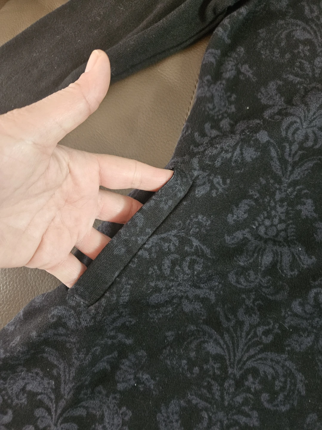 Reborn Black Damask Print Long Sleeve Dress Size L - photo 3