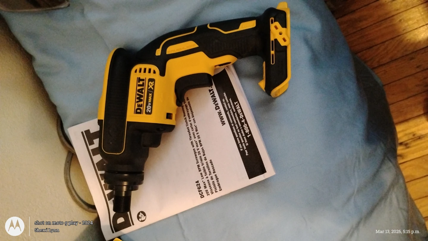 DEWALT 20V MAX XR DCF624 Screwgun