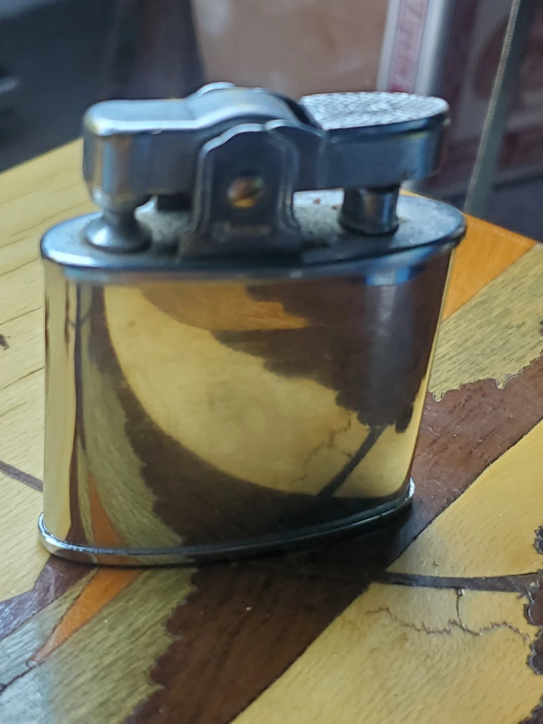 Modern H.M.C. Automatic Superlighter Art. No. 510 Lighter