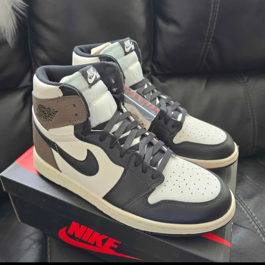 Brand new Jordan 1 Mocha High for sale low price