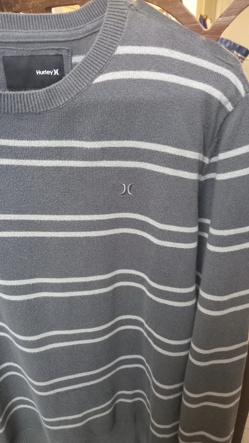 Hurley Striped Sweater Size L - photo 2