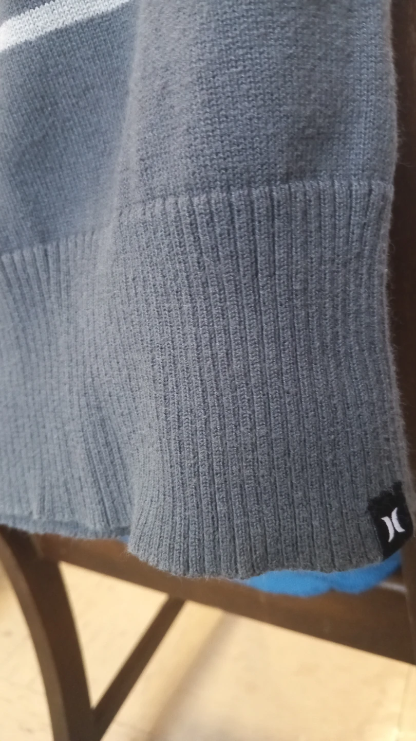 Hurley Striped Sweater Size L - photo 4