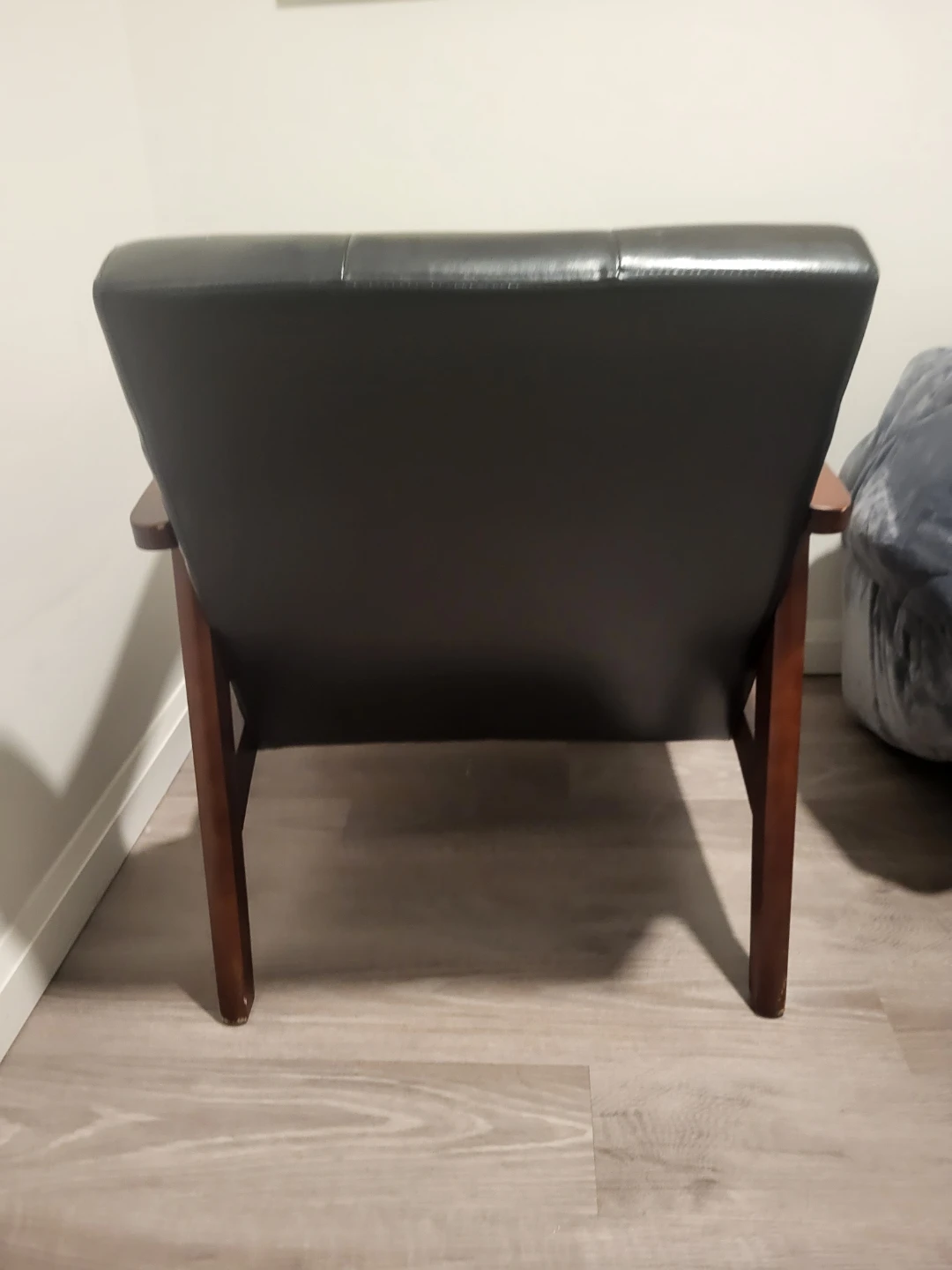 Vegan Leather Armchair with Wooden Frame - photo 4